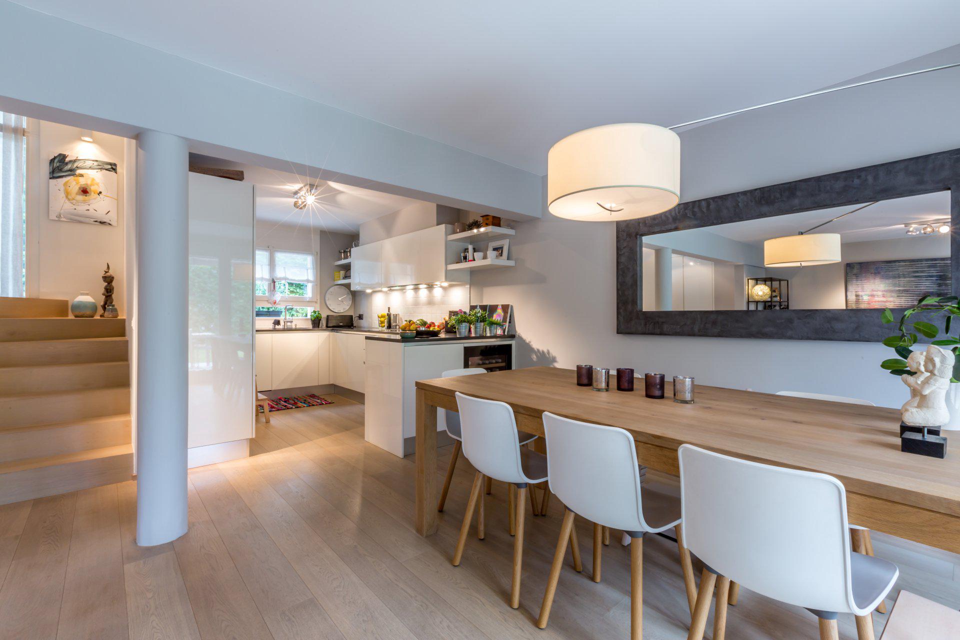 A VENDRE -COLLONGE-BELLERIVE charmante villa au calme à 150 mètres du lac