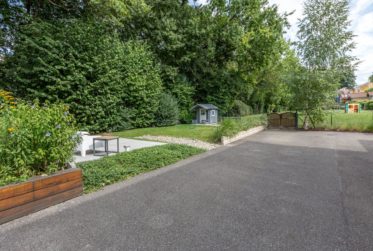 A VENDRE -COLLONGE-BELLERIVE charmante villa au calme à 150 mètres du lac