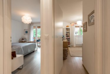 A VENDRE -COLLONGE-BELLERIVE charmante villa au calme à 150 mètres du lac