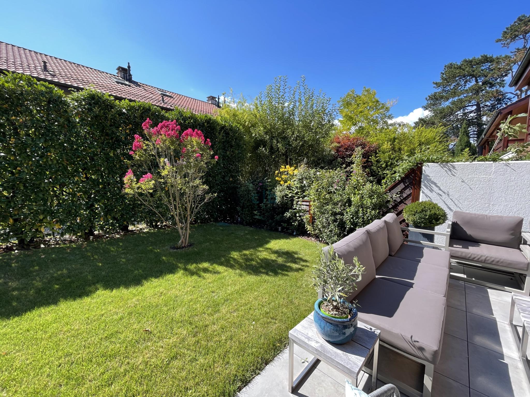 A VENDRE -COLLONGE-BELLERIVE charmante villa au calme à 150 mètres du lac