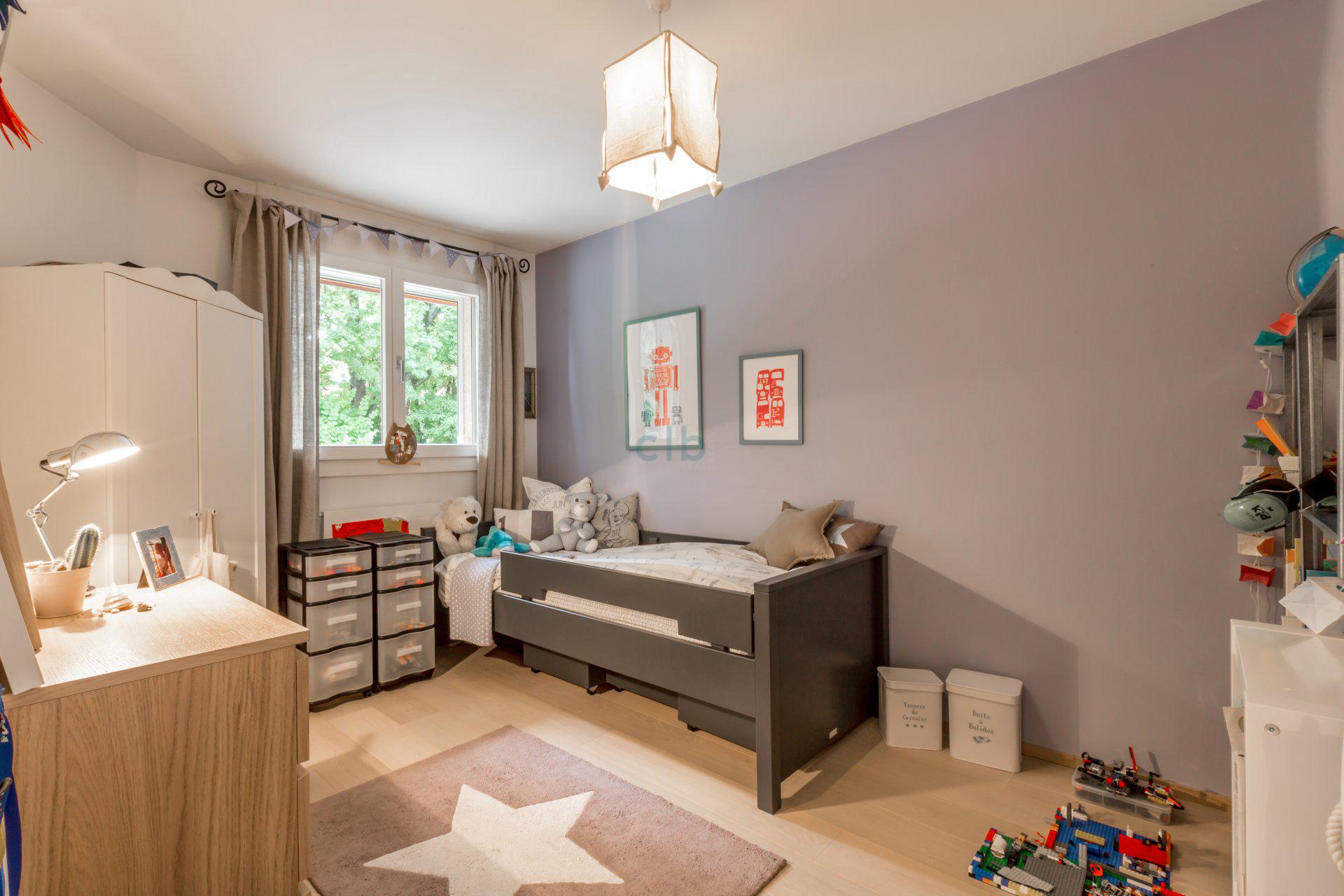 A VENDRE -COLLONGE-BELLERIVE charmante villa au calme à 150 mètres du lac