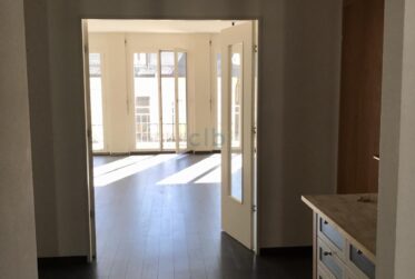 5 Rooms Flat, Renovated flat