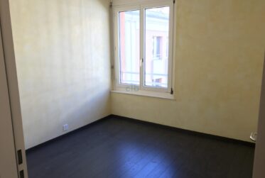 5 Rooms Flat, Renovated flat